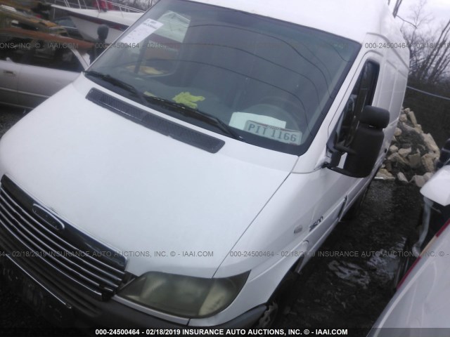 WDYPD644355810076 - 2005 FREIGHTLINER Sprinter 2500 WHITE photo 2