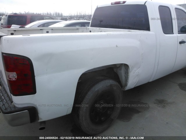 1GCEC19C27Z577652 - 2007 CHEVROLET SILVERADO C1500 WHITE photo 6