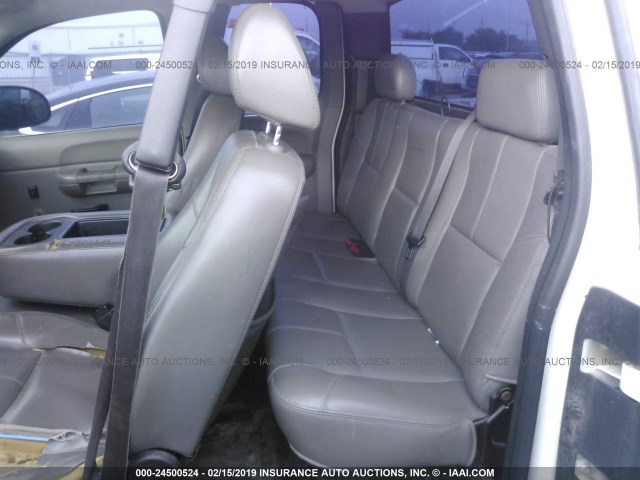 1GCEC19C27Z577652 - 2007 CHEVROLET SILVERADO C1500 WHITE photo 8