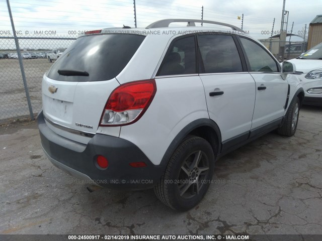 3GNFL2EK6DS513881 - 2013 CHEVROLET CAPTIVA LS WHITE photo 4