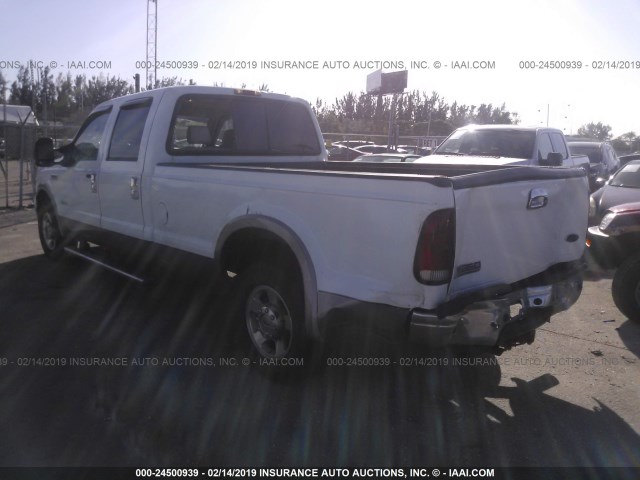 1FTSW20P06EB31165 - 2006 FORD F250 SUPER DUTY WHITE photo 3