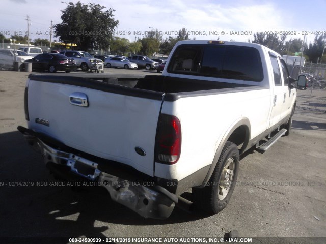 1FTSW20P06EB31165 - 2006 FORD F250 SUPER DUTY WHITE photo 4