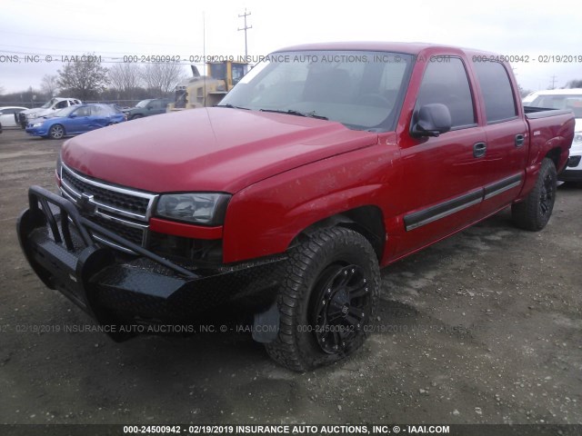 2GCEC13T761127639 - 2006 CHEVROLET SILVERADO C1500 RED photo 2