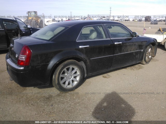 2C3JA63H25H144940 - 2005 CHRYSLER 300C BLACK photo 4