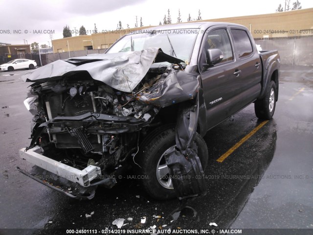 5TFJU4GN8CX018744 - 2012 TOYOTA TACOMA DOUBLE CAB PRERUNNER GRAY photo 2