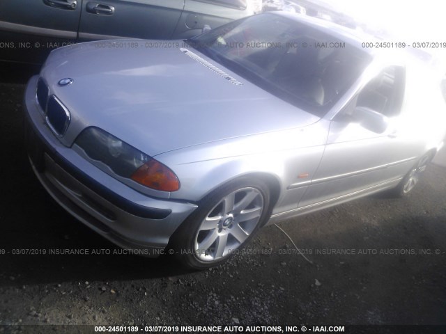 WBAAM5338YJR55272 - 2000 BMW 328 I SILVER photo 2