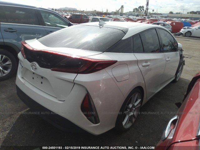 JTDKARFP5H3066701 - 2017 TOYOTA PRIUS PRIME  WHITE photo 4