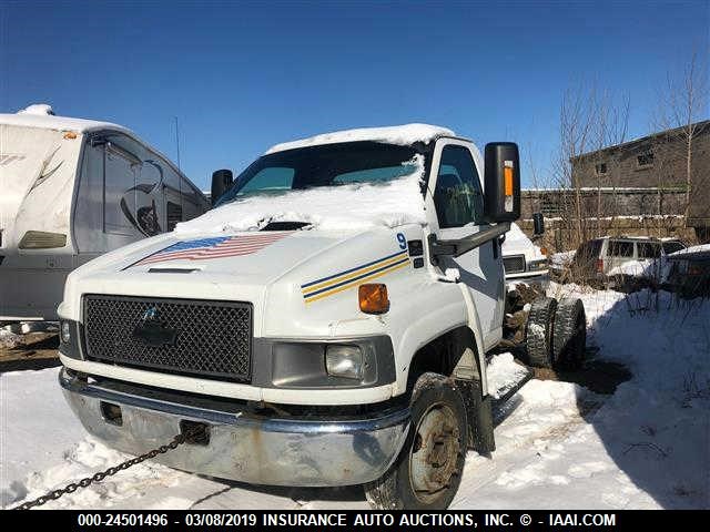 1GBE4C1205F505931 - 2005 CHEVROLET C4500 C4C042 WHITE photo 2