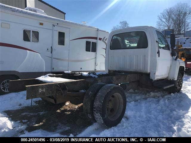 1GBE4C1205F505931 - 2005 CHEVROLET C4500 C4C042 WHITE photo 4