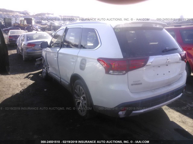 JA4AZ3A3XJZ068947 - 2018 MITSUBISHI OUTLANDER SE/SEL WHITE photo 3