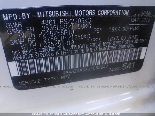 JA4AZ3A3XJZ068947 - 2018 MITSUBISHI OUTLANDER SE/SEL WHITE photo 9