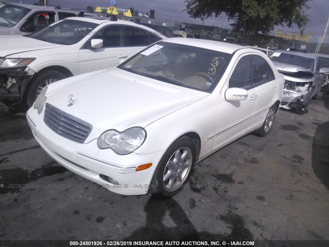 WDBRF61J54A631423 - 2004 MERCEDES-BENZ C 240 WHITE photo 2