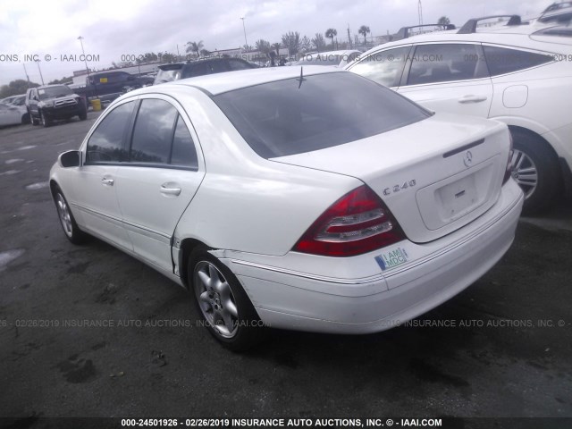 WDBRF61J54A631423 - 2004 MERCEDES-BENZ C 240 WHITE photo 3