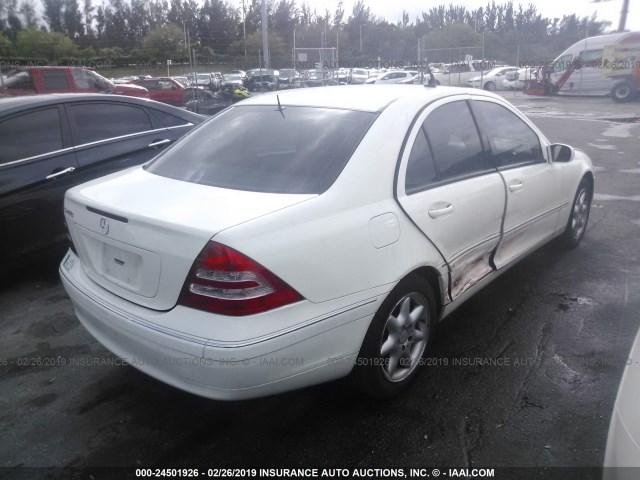 WDBRF61J54A631423 - 2004 MERCEDES-BENZ C 240 WHITE photo 4