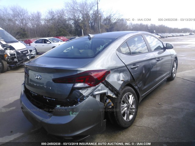 KMHD84LF0KU738339 - 2019 HYUNDAI ELANTRA SEL/VALUE/LIMITED SILVER photo 4