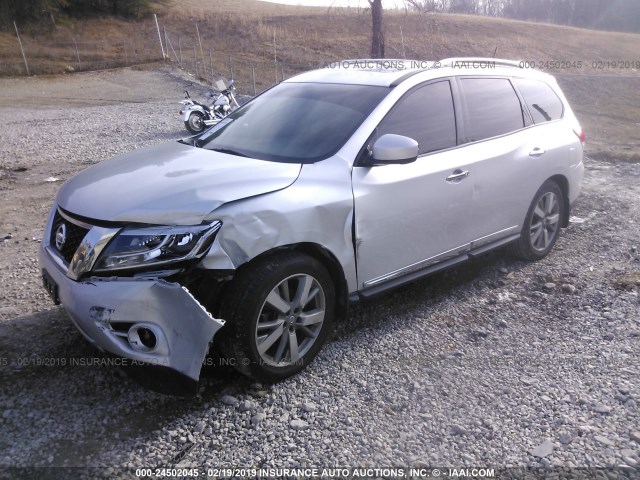 5N1AR2MM7DC688565 - 2013 NISSAN PATHFINDER S/SV/SL/PLATINUM SILVER photo 2