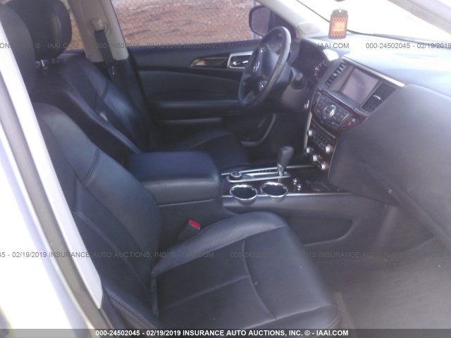 5N1AR2MM7DC688565 - 2013 NISSAN PATHFINDER S/SV/SL/PLATINUM SILVER photo 5