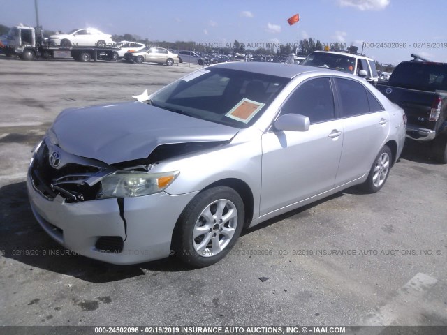 4T1BF3EK8BU677629 - 2011 TOYOTA CAMRY SE/LE/XLE 银色 照片 2