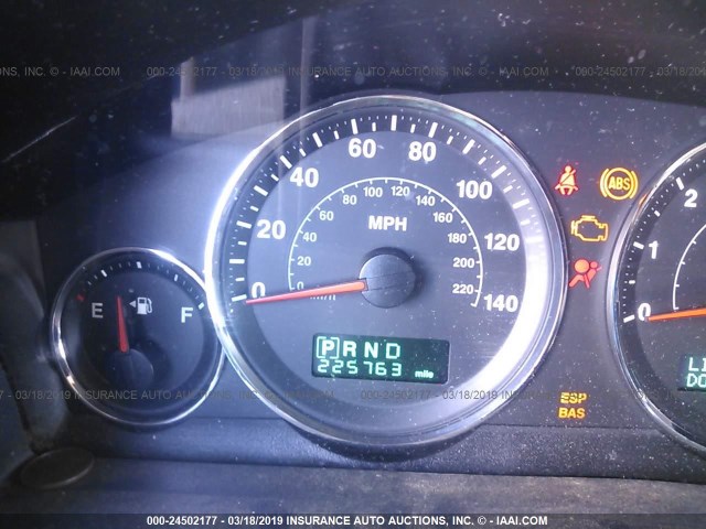 1J8HG48KX6C304142 - 2006 JEEP COMMANDER GREEN photo 7