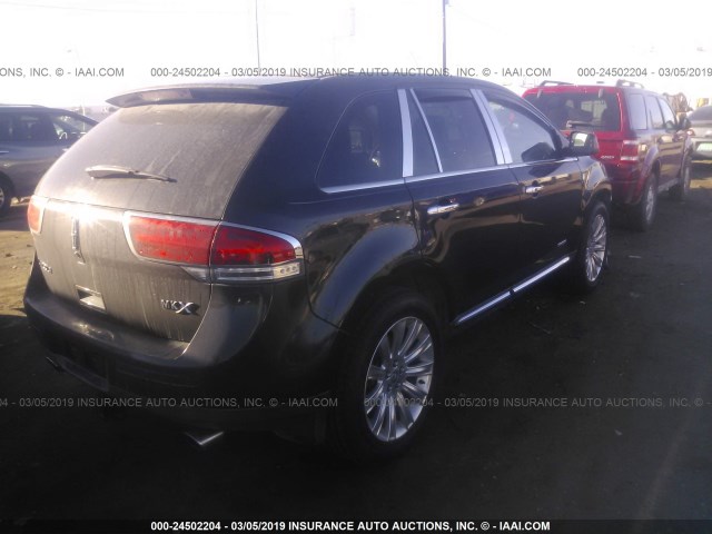 2LMDJ6JK4BBJ09046 - 2011 LINCOLN MKX BLACK photo 4