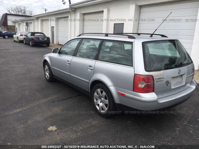 WVWCE63B05E121040 - 2005 VOLKSWAGEN PASSAT GLS TDI SILVER photo 3