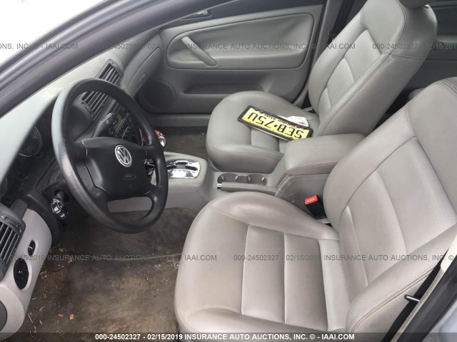 WVWCE63B05E121040 - 2005 VOLKSWAGEN PASSAT GLS TDI SILVER photo 5