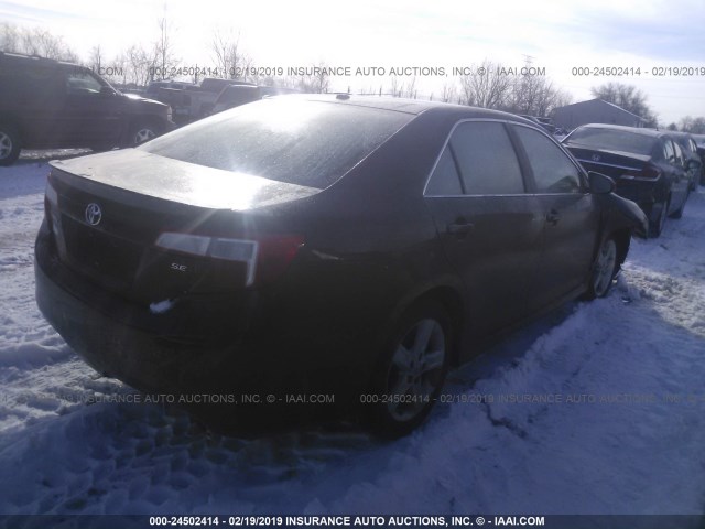 4T1BF1FK2DU663814 - 2013 TOYOTA CAMRY L/SE/LE/XLE 黑色 照片 4