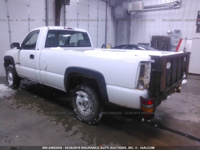 1GCHC24U32E242886 - 2002 CHEVROLET SILVERADO C2500 HEAVY DUTY WHITE photo 3