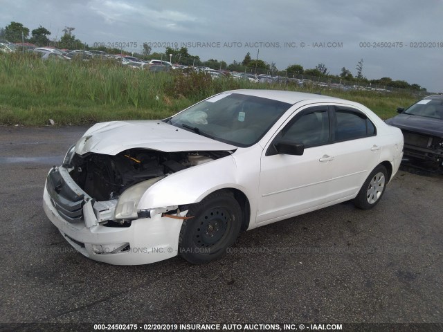 3FAHP06Z59R191048 - 2009 FORD FUSION S WHITE photo 2