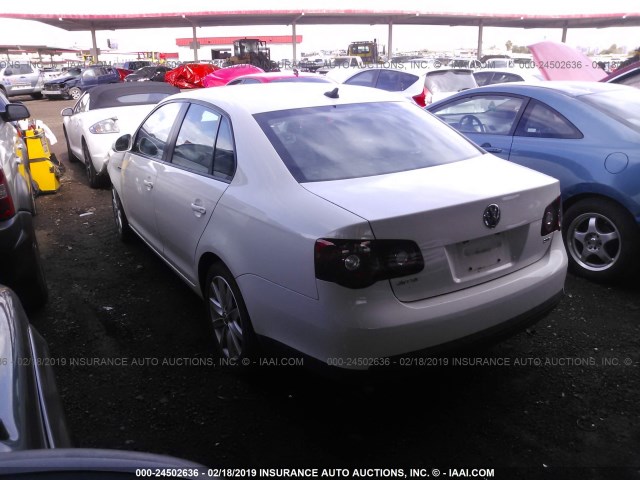 3VWRA7AJ1AM102830 - 2010 VOLKSWAGEN JETTA WOLFSBURG 白色 照片 3