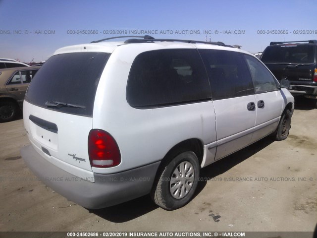 2P4GP24R0XR158185 - 1999 PLYMOUTH GRAND VOYAGER  WHITE photo 4