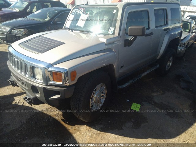 5GTDN13E478224344 - 2007 HUMMER H3 GOLD photo 2