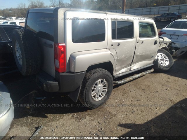 5GTDN13E478224344 - 2007 HUMMER H3 GOLD photo 4