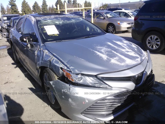 4T1BZ1HK5JU021314 - 2018 TOYOTA CAMRY XSE/XLE 银色 照片 1