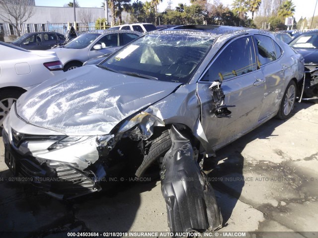 4T1BZ1HK5JU021314 - 2018 TOYOTA CAMRY XSE/XLE 银色 照片 2