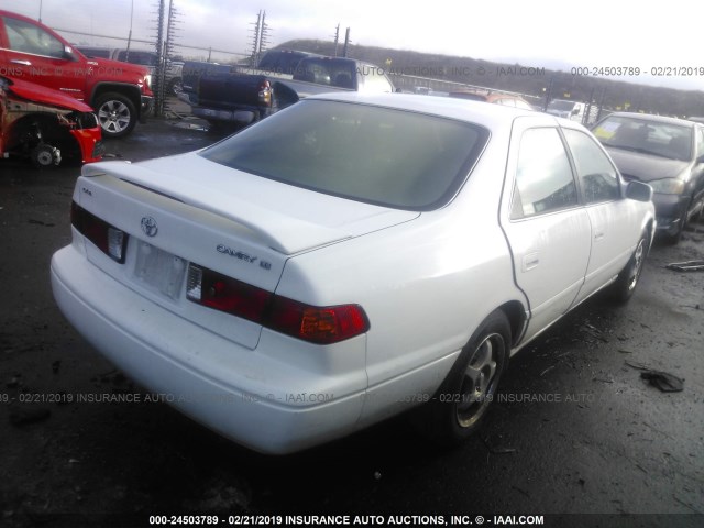 JT2BG22K810577464 - 2001 TOYOTA CAMRY CE/LE/XLE WHITE photo 4