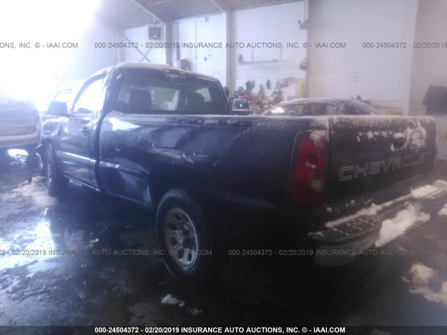 1GCEC14X05Z269726 - 2005 CHEVROLET SILVERADO C1500 BLACK photo 3