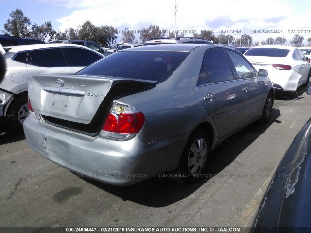 4T1BE32K85U974332 - 2005 TOYOTA CAMRY LE/XLE/SE SILVER photo 4