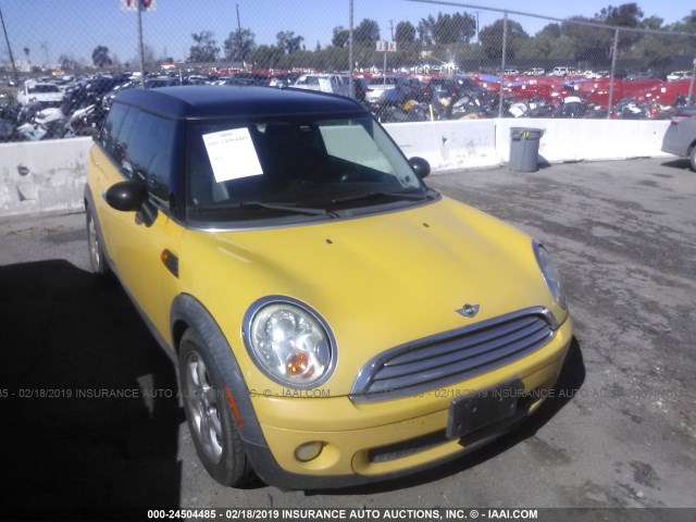 WMWML33528TJ47106 - 2008 MINI COOPER CLUBMAN YELLOW photo 1