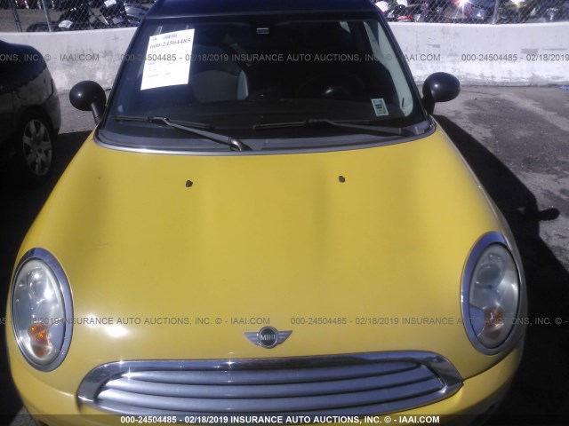 WMWML33528TJ47106 - 2008 MINI COOPER CLUBMAN YELLOW photo 6