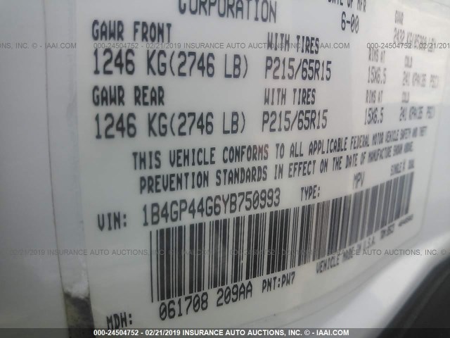 1B4GP44G6YB750993 - 2000 DODGE GRAND CARAVAN SE/SPORT WHITE photo 9