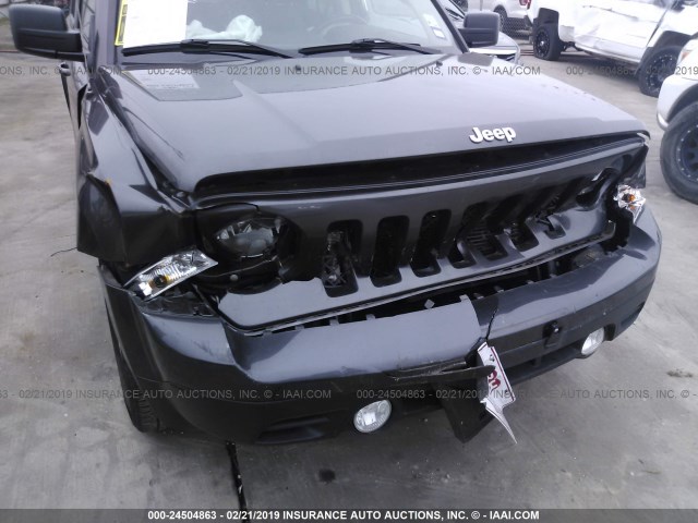 1C4NJRFB6HD174515 - 2017 JEEP PATRIOT LATITUDE GRAY photo 6