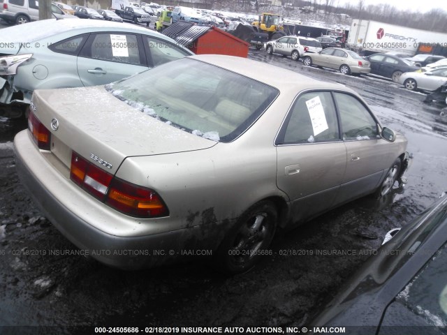 JT8BF28G3W0135372 - 1998 LEXUS ES 300 GOLD photo 4