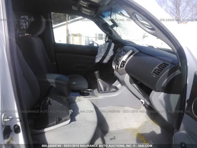 5TEUX42N59Z640120 - 2009 TOYOTA TACOMA ACCESS CAB თეთრი ფოტო 5