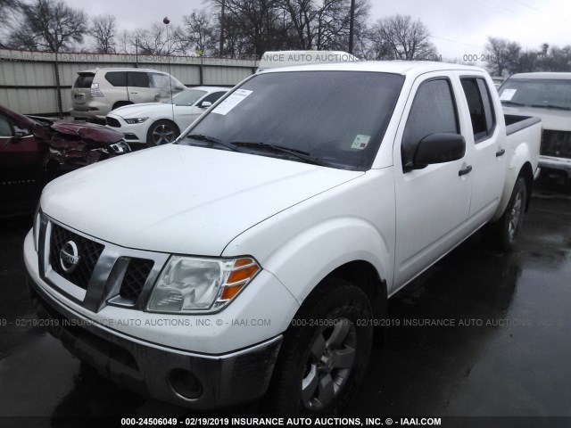 1N6AD0EV4AC446629 - 2010 NISSAN FRONTIER CREW CAB SE/LE/NISMO WHITE photo 2