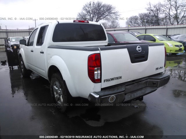 1N6AD0EV4AC446629 - 2010 NISSAN FRONTIER CREW CAB SE/LE/NISMO WHITE photo 3