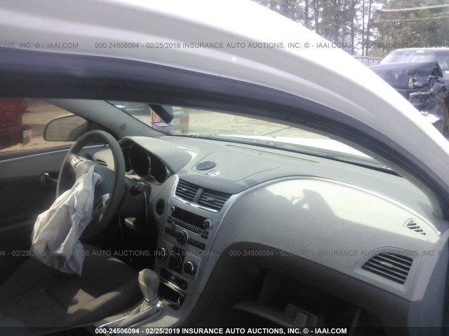 1G1ZC5EB8A4126647 - 2010 CHEVROLET MALIBU 1LT 白色 照片 5