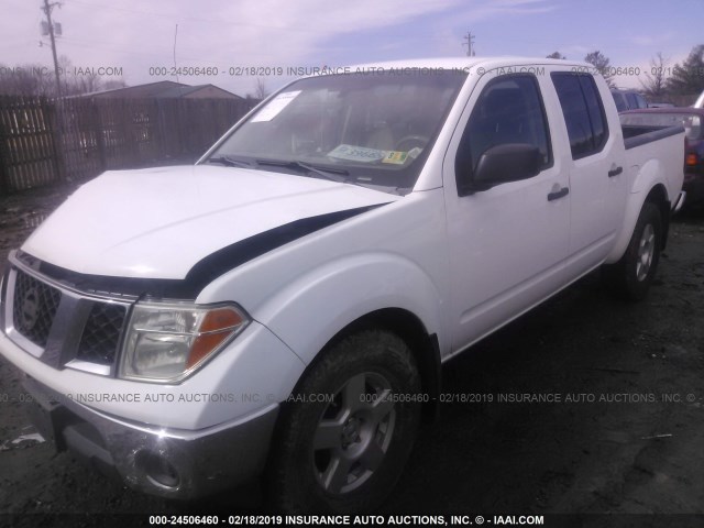 1N6AD07W28C416674 - 2008 NISSAN FRONTIER CREW CAB LE/SE/OFF ROAD WHITE photo 2