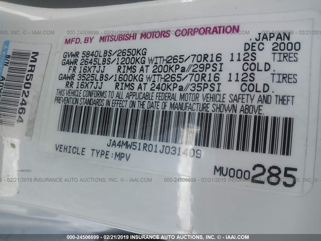 JA4MW51R01J031409 - 2001 MITSUBISHI MONTERO LIMITED WHITE photo 9