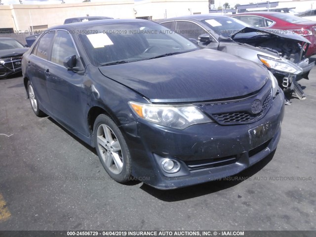 4T1BF1FK4EU442197 - 2014 TOYOTA CAMRY L/SE/LE/XLE ლურჯი ფოტო 1